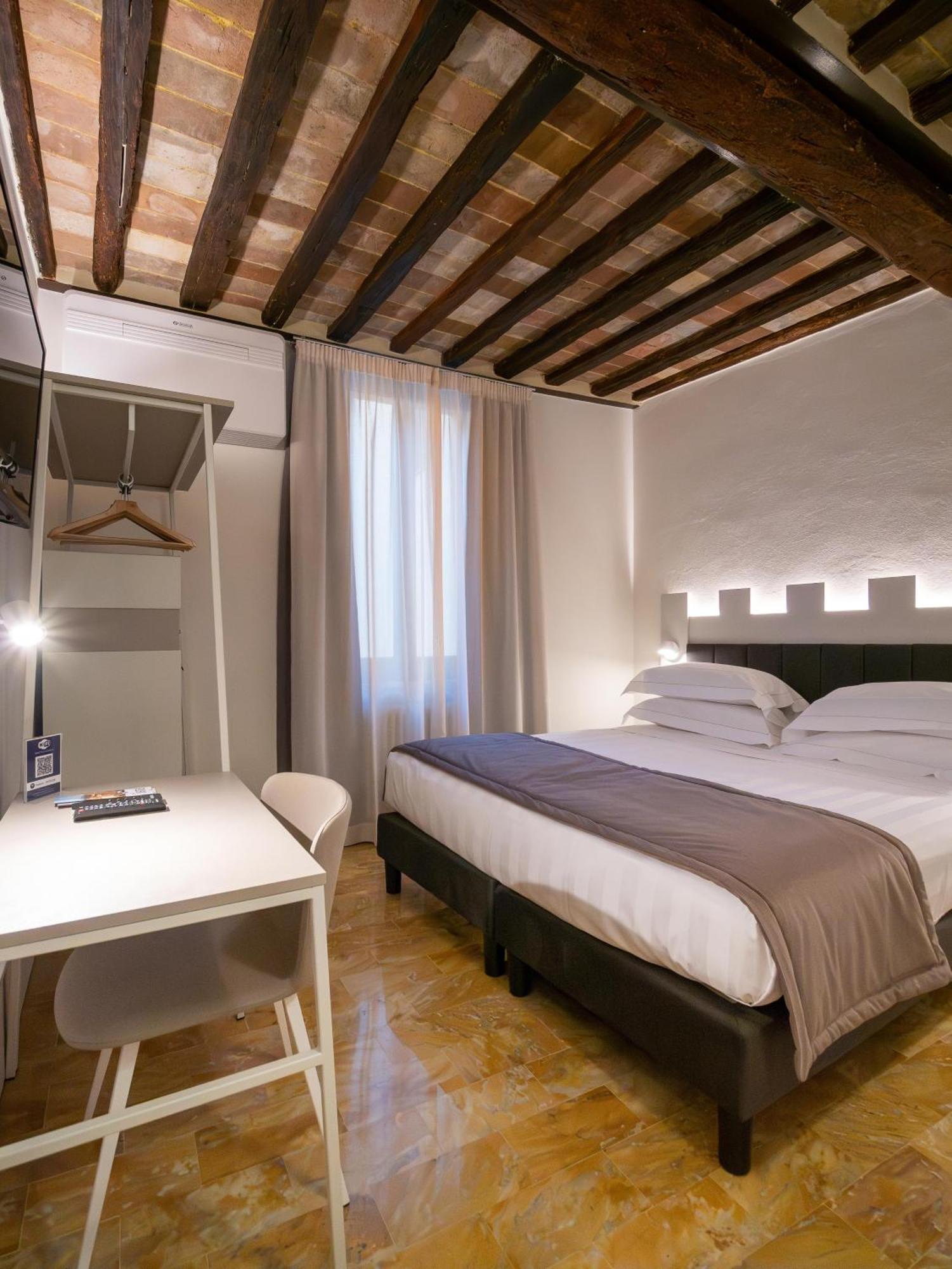 Torre Del Fuggisole Hotel Siena Kültér fotó