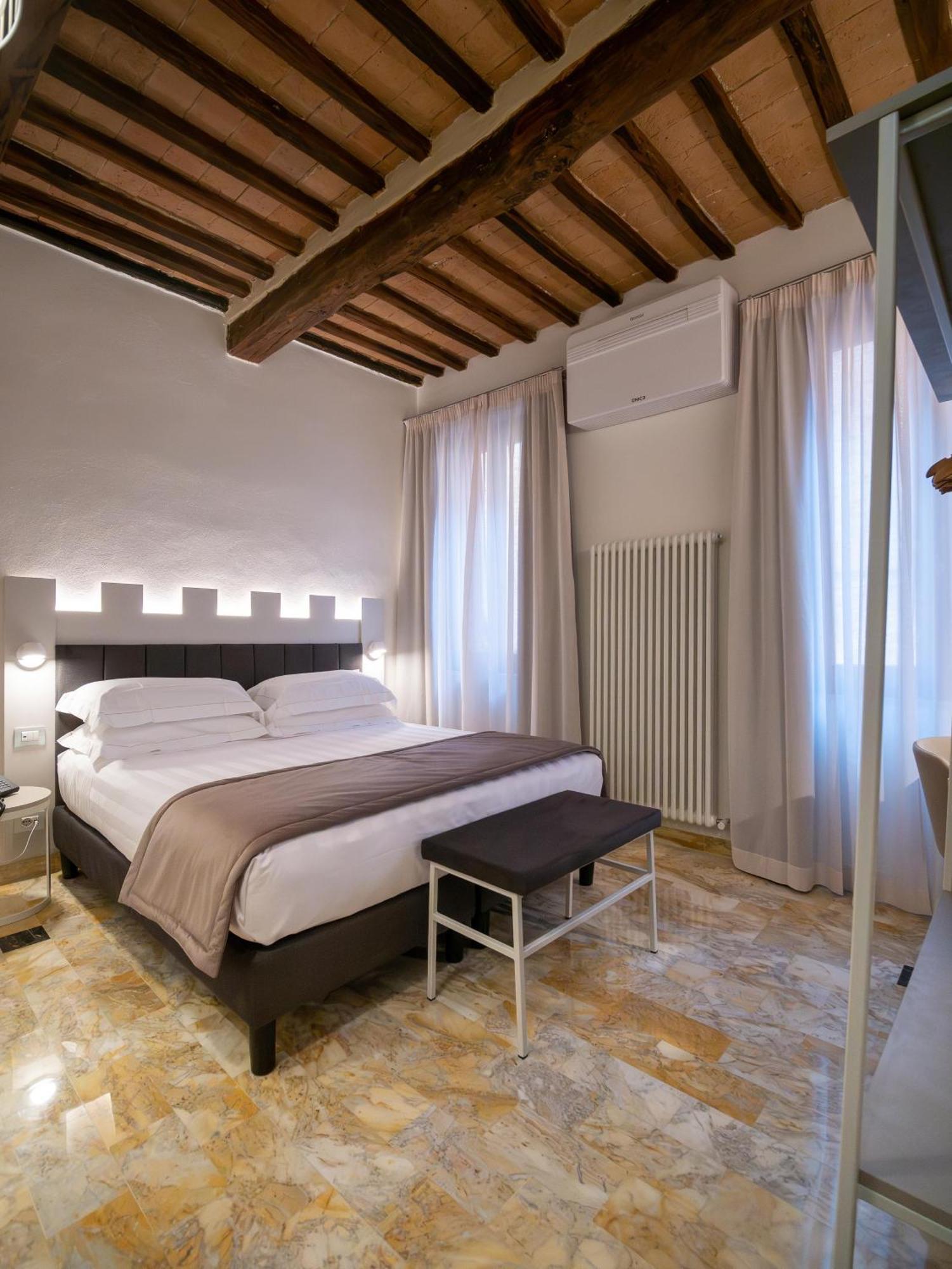 Torre Del Fuggisole Hotel Siena Kültér fotó